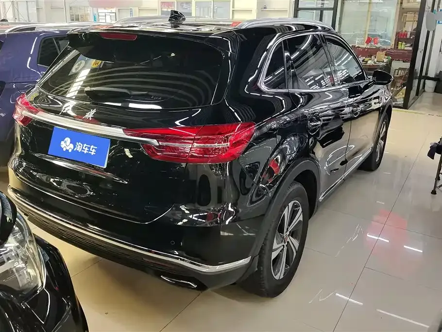 Hongqi HS5 — фото 10