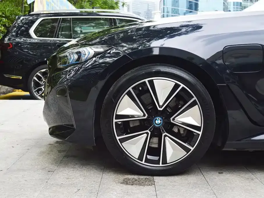 BMW i3 — фото 7