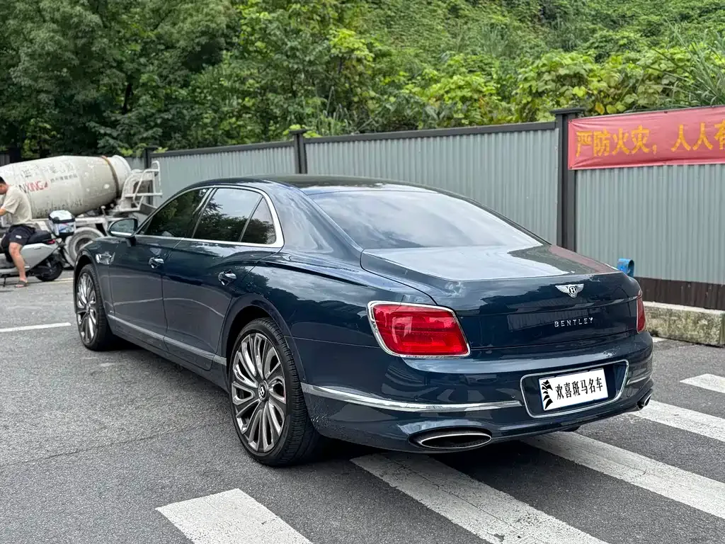 Bentley Flying Spur 2021 из CN, фото 4