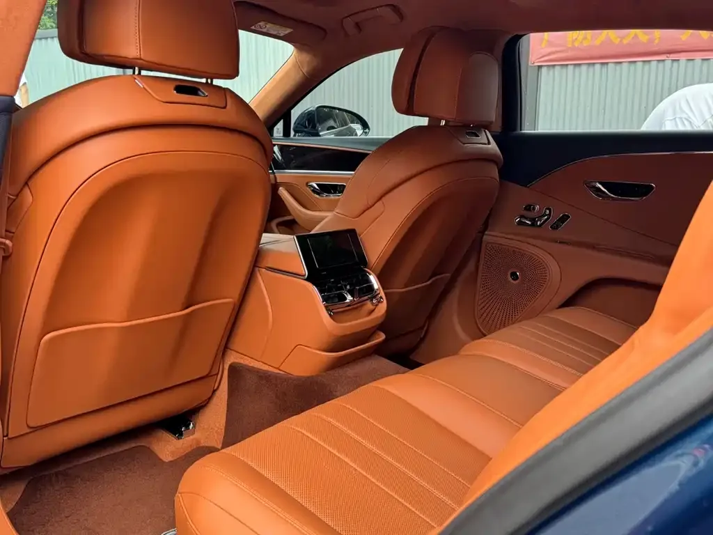 Bentley Flying Spur 2021 из CN, фото 8