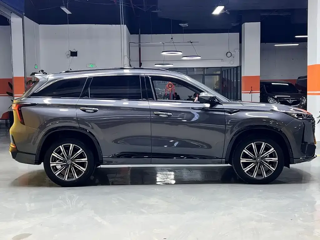 Changan CS75PLUS — фото 6