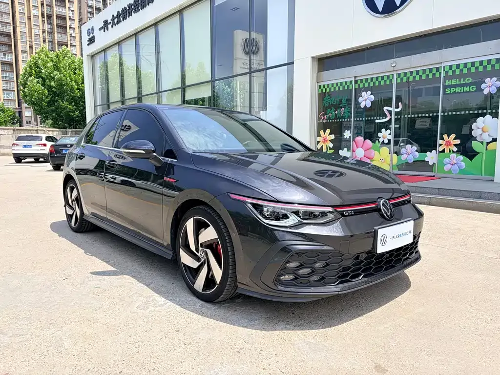Volkswagen Golf GTI — фото 9