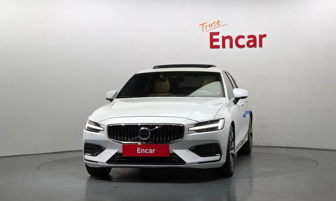 Volvo S60 2023 из KR, фото 4