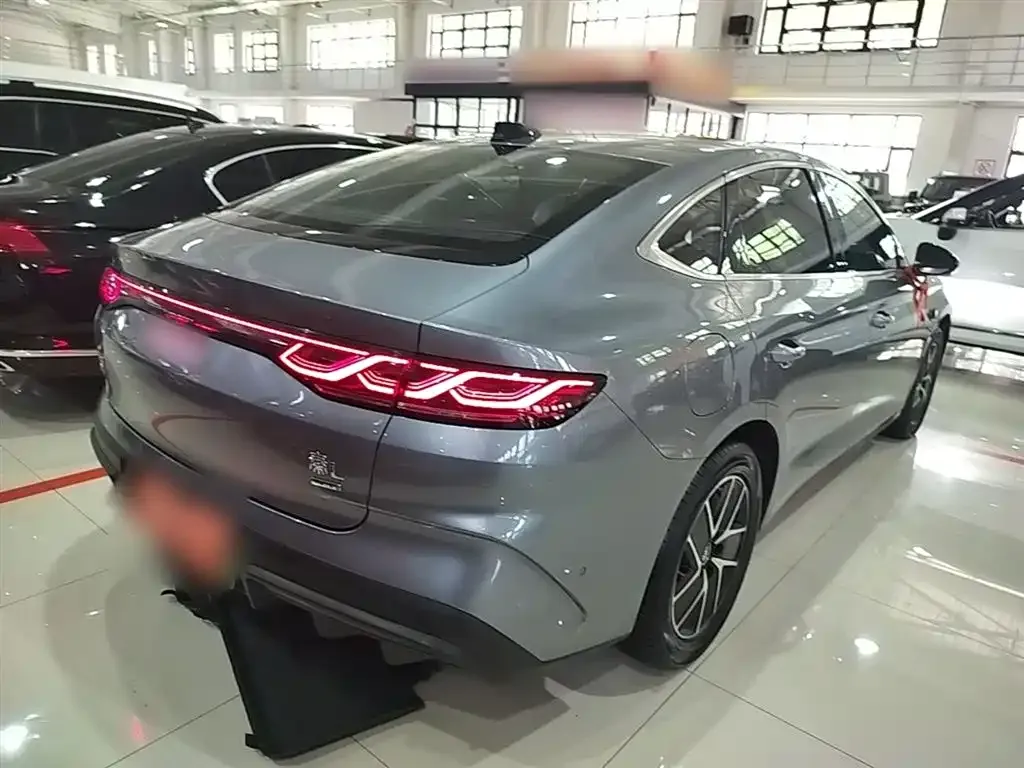 BYD Qin L — фото 4