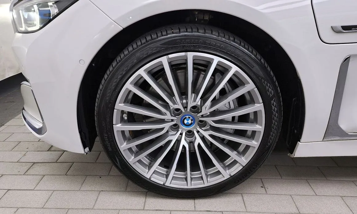 BMW 7-Series 2022 из KR, фото 9