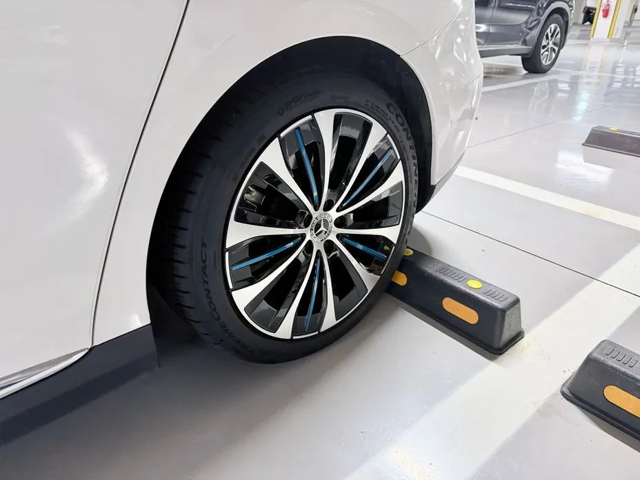 Mercedes-Benz EQE 2023 из KR, фото 8
