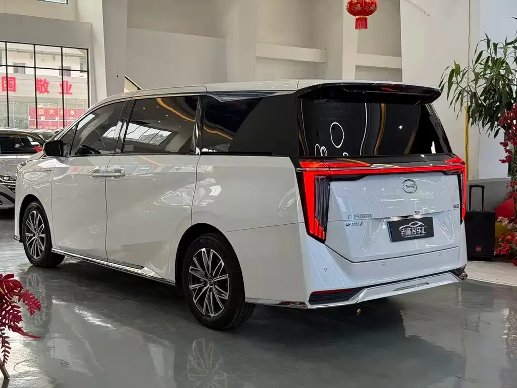 GAC Motor Trumpchi M8 — фото 5