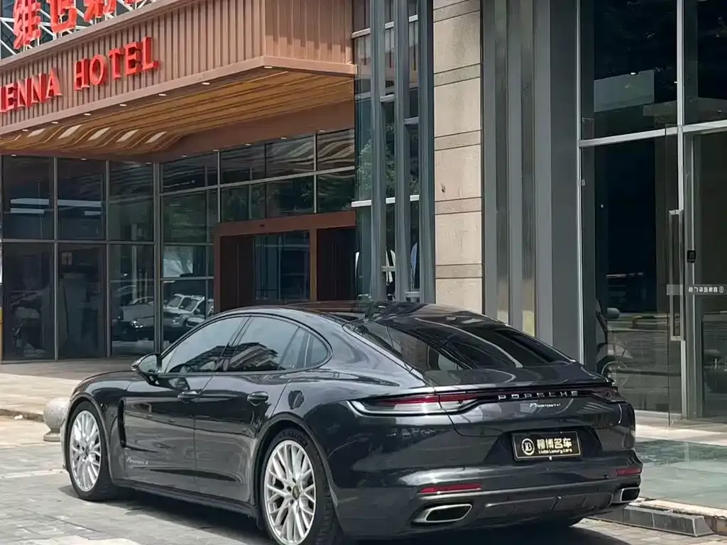 Porsche Panamera — фото 6