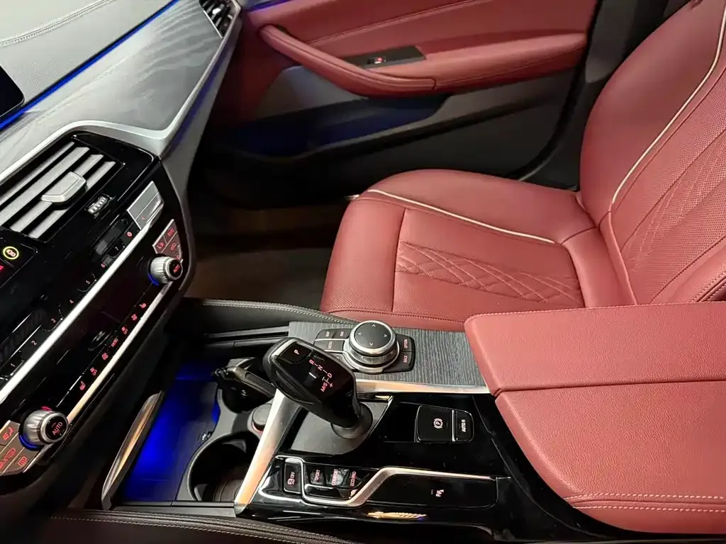 BMW 5 Series 2022 из CN, фото 7