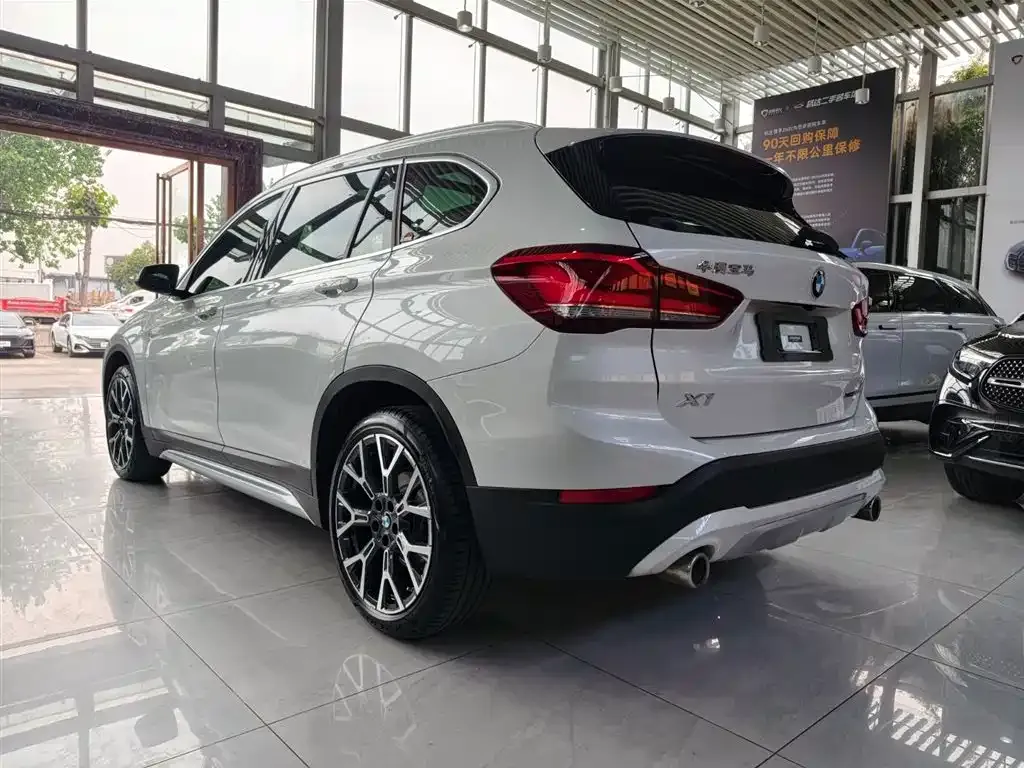 BMW X1 — фото 10