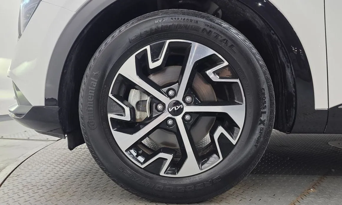 Kia Sportage — фото 8