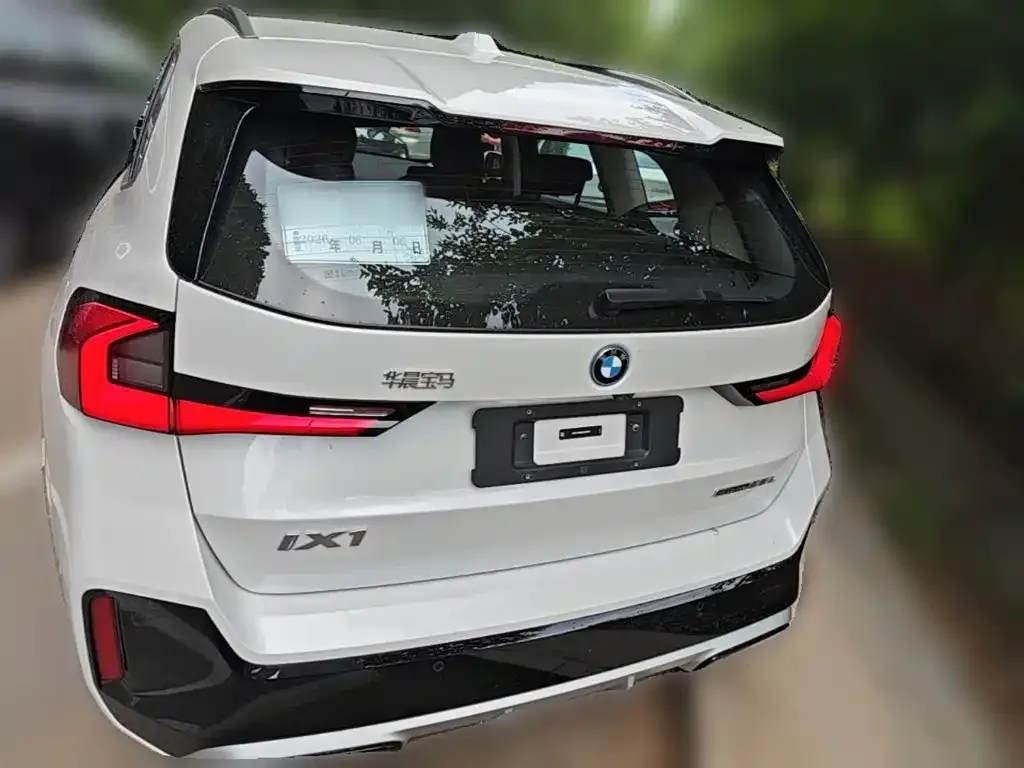 BMW iX1 2025 из CN, фото 7