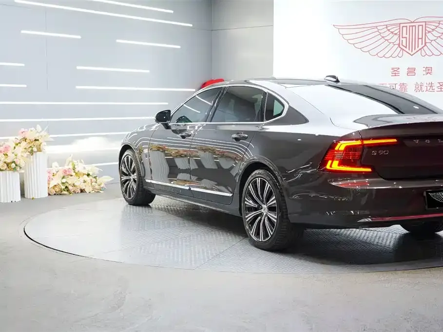 Volvo S90 — фото 8