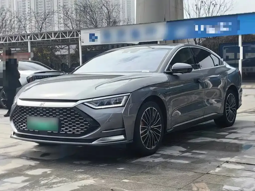 BYD Han — фото 1