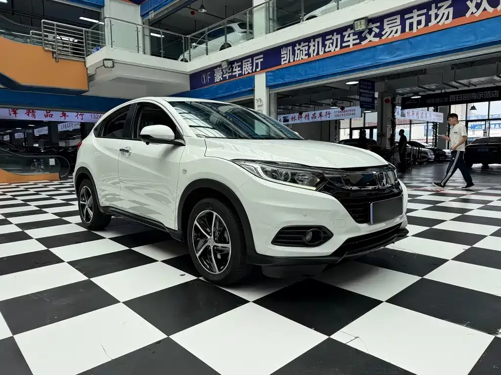 Honda Vezel — фото 9
