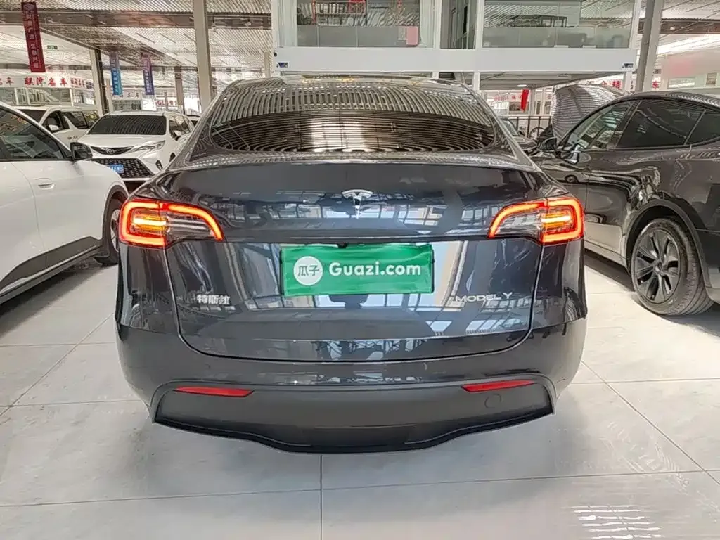 Tesla Model Y — фото 6