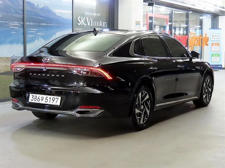Hyundai Grandeur 2022 из KR, фото 4