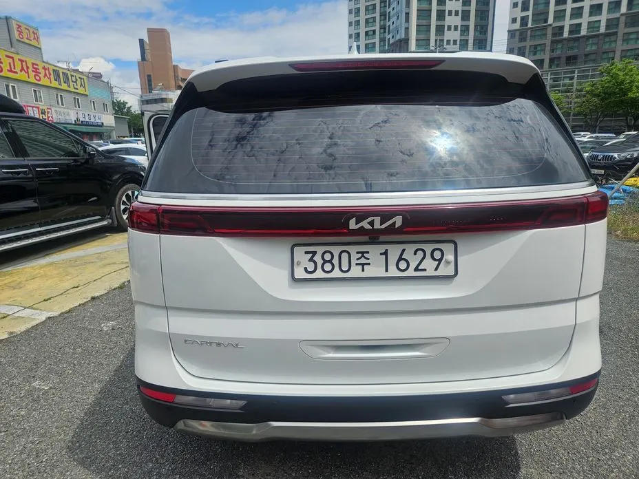 Kia Carnival — фото 2
