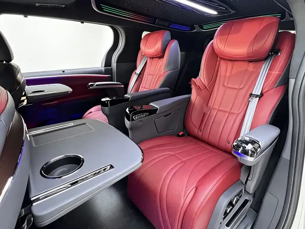 Toyota Granvia — фото 3