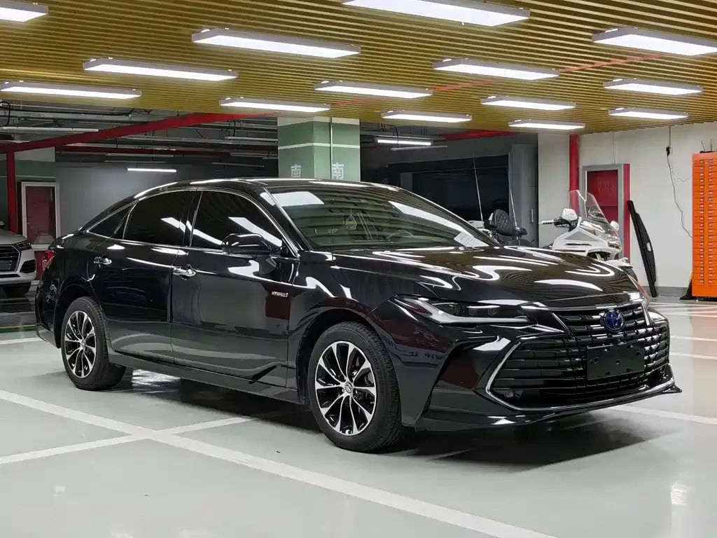 Toyota Avalon — фото 2