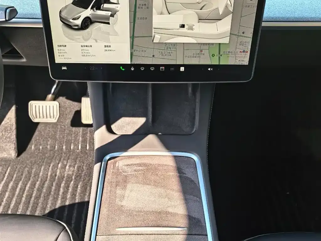 Tesla Model Y — фото 4