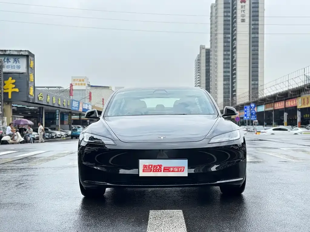 Tesla Model 3 — фото 6