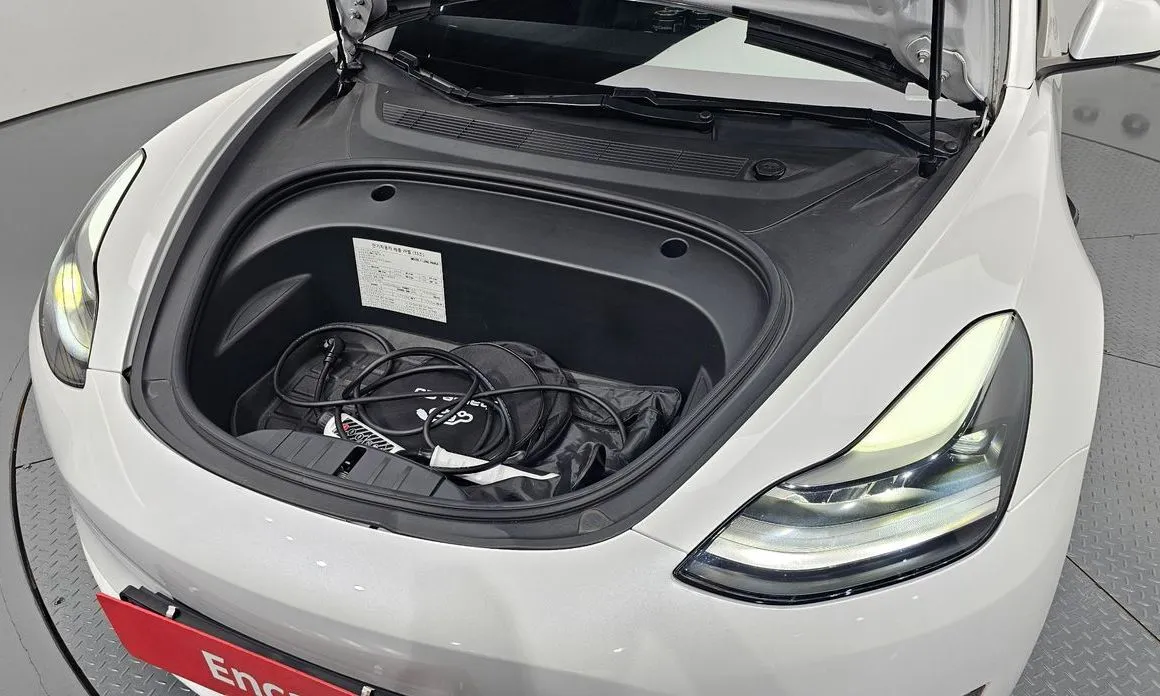 Tesla Model 3 — фото 6