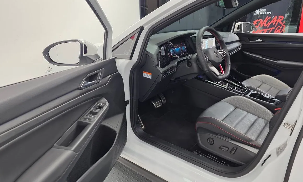 Volkswagen Golf 2024 из KR, фото 4