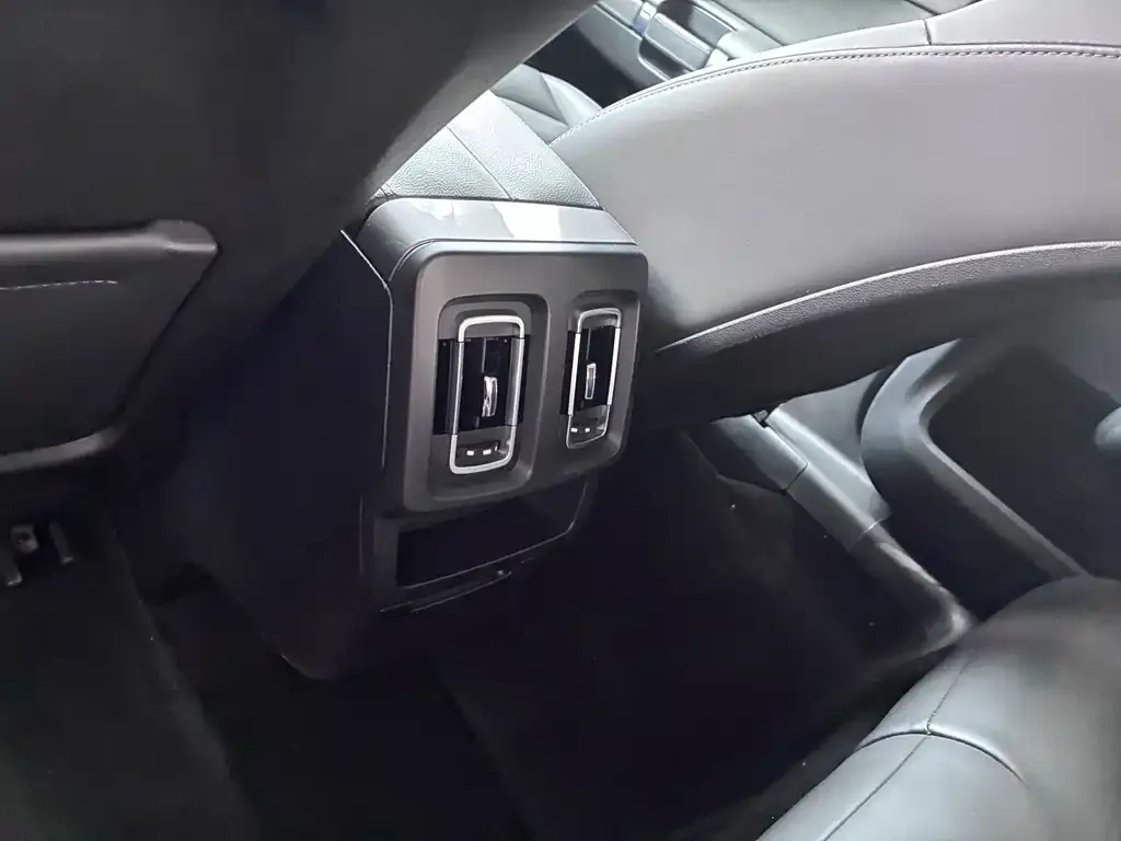 Citroen C6 2021 из CN, фото 2
