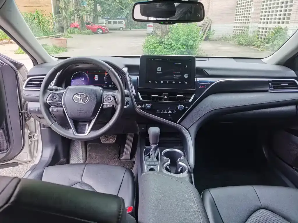 Toyota Camry 2023 из CN, фото 3