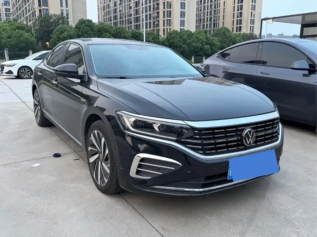 Volkswagen Passat — фото 5