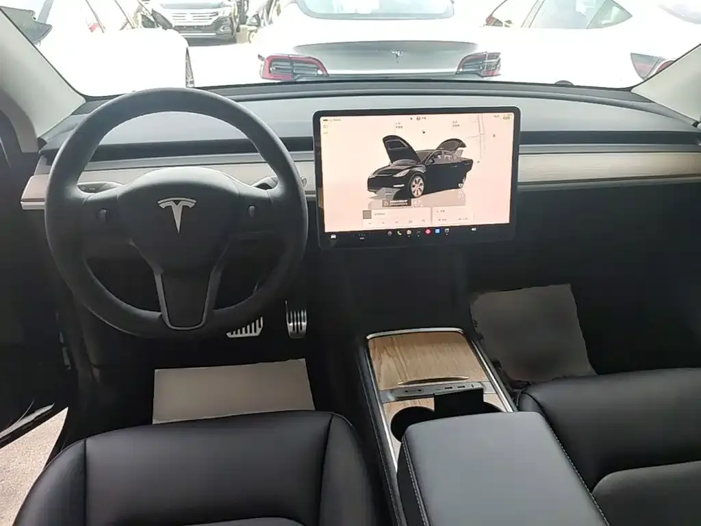 Tesla Model Y — фото 2