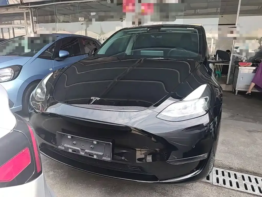 Tesla Model Y — фото 7