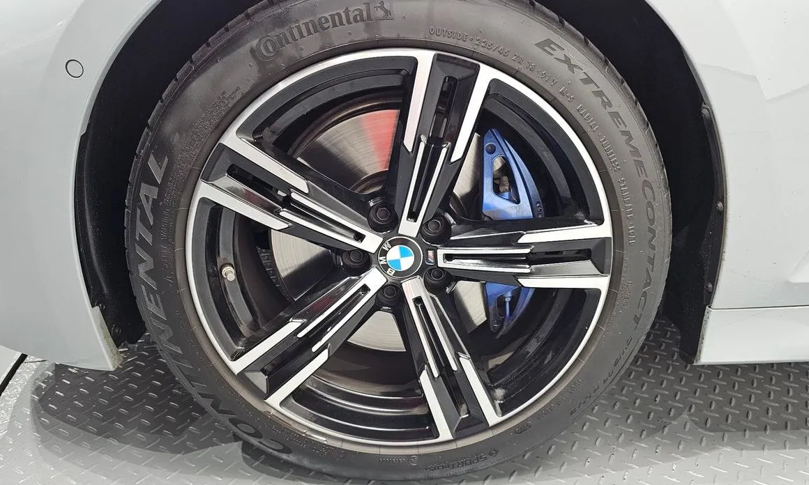 BMW 3-Series 2024 из KR, фото 2