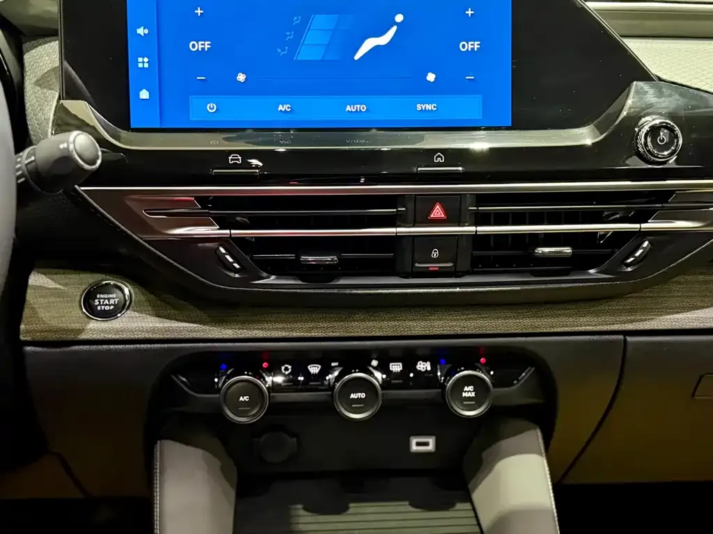 Citroen C5 X 2023 из CN, фото 8