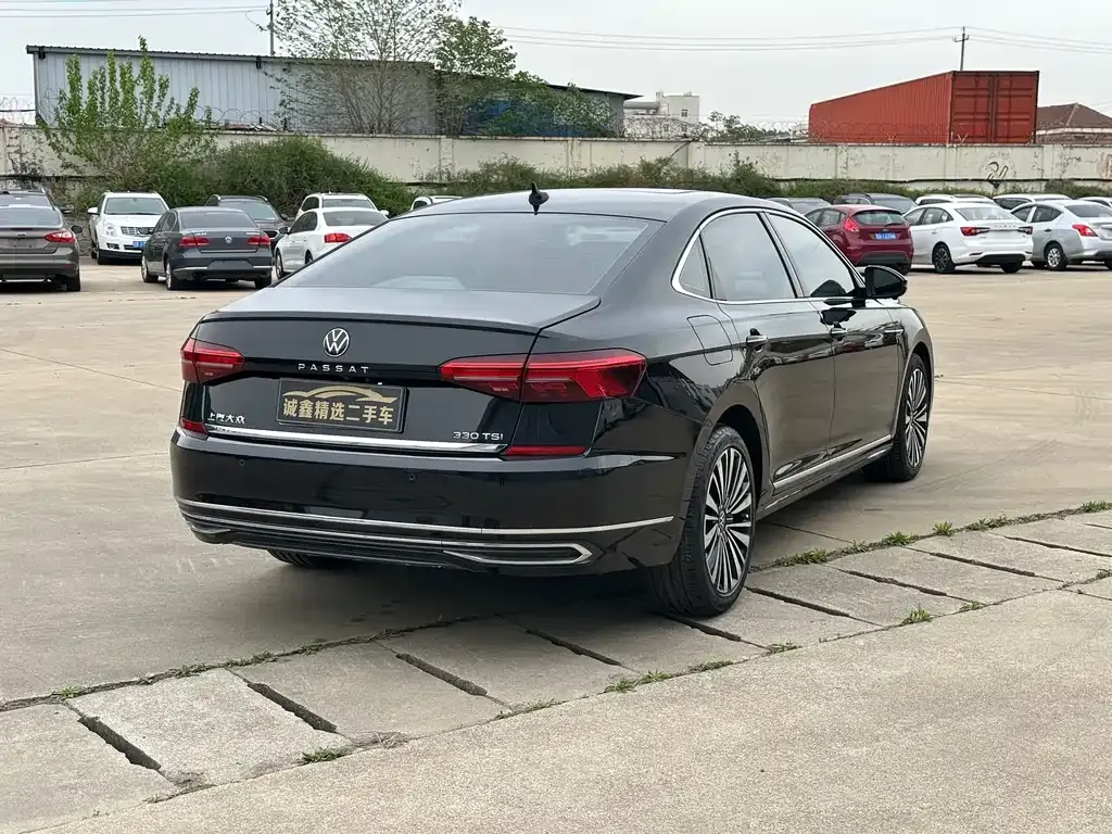 Volkswagen Passat — фото 4