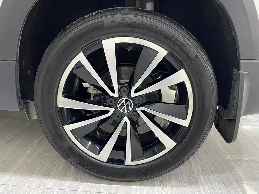 Volkswagen Tharu — фото 8