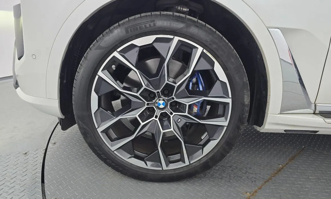 BMW X7 2024 из KR, фото 8