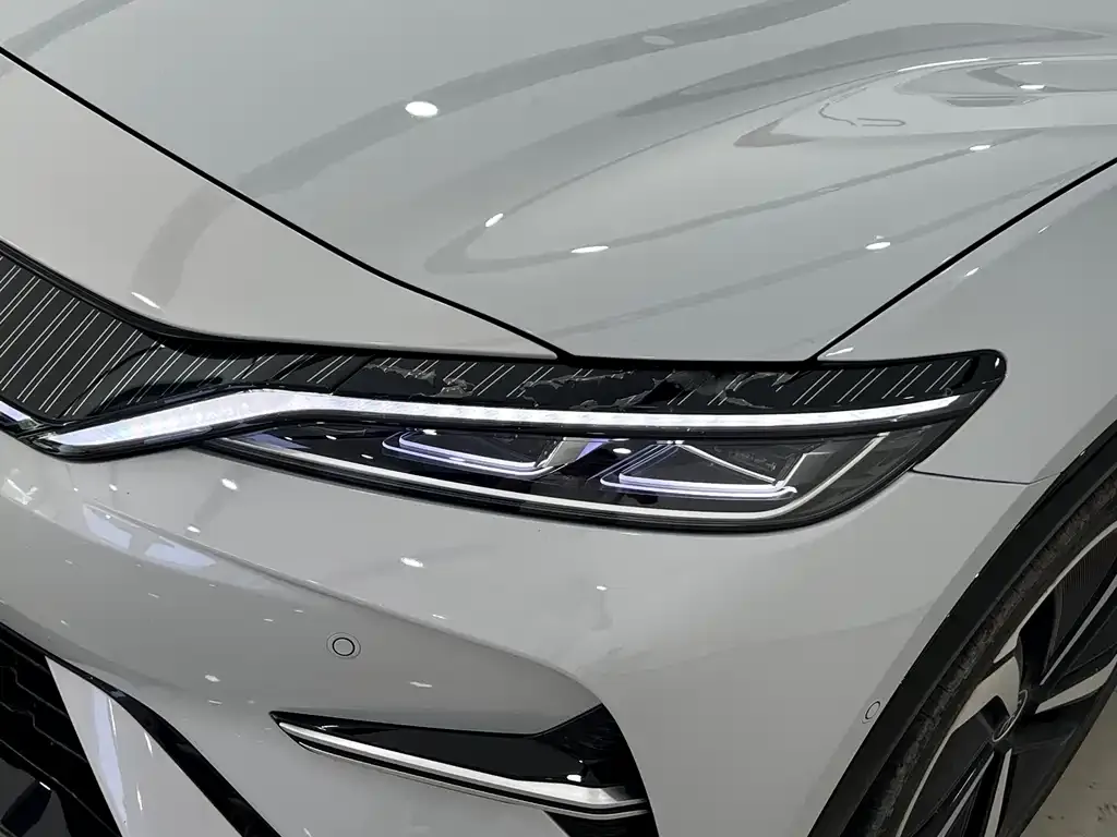 BYD L EV 2025 из CN, фото 5