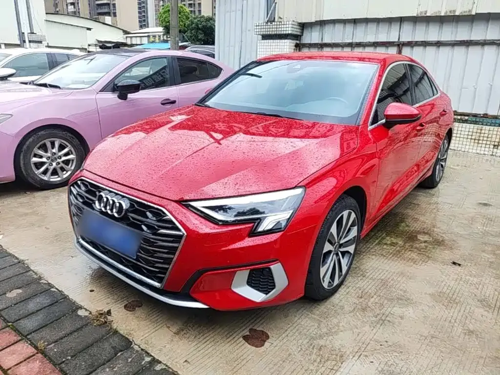 Audi A3 — фото 1