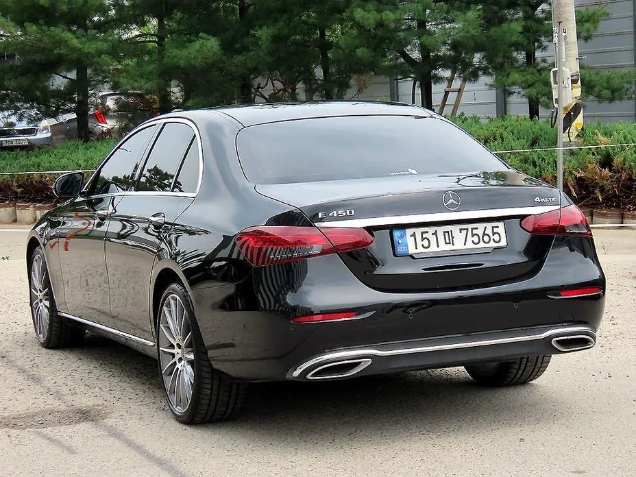 Mercedes-Benz E-Class 2023 из KR, фото 9