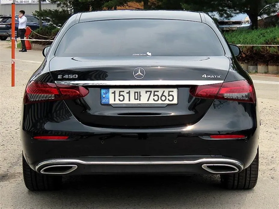 Mercedes-Benz E-Class 2023 из KR, фото 2
