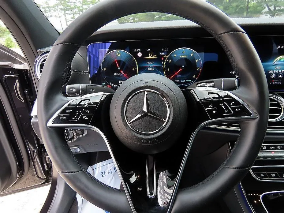 Mercedes-Benz E-Class 2023 из KR, фото 8