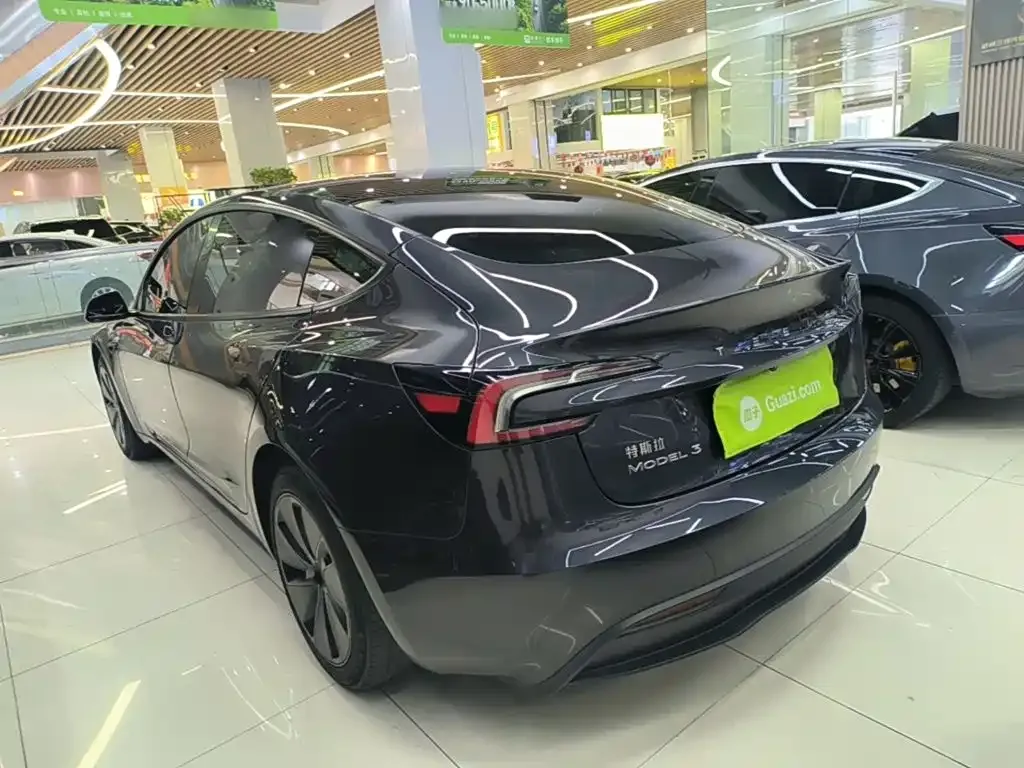 Tesla Model 3 — фото 6