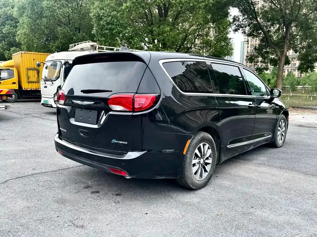 Chrysler Grand Voyager PHEV (Import) 2025 из CN, фото 5