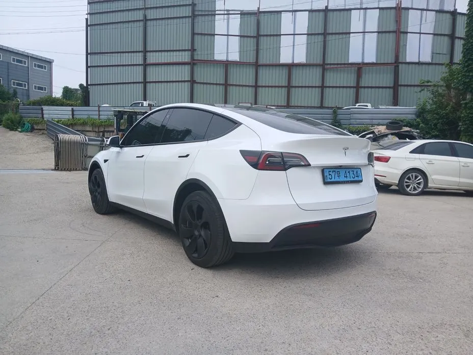 Tesla Model Y 2024 из KR, фото 8