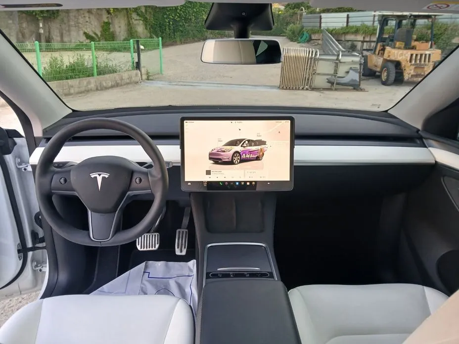Tesla Model Y 2024 из KR, фото 4