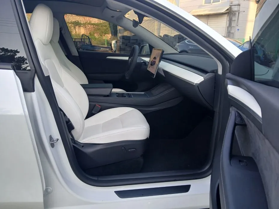 Tesla Model Y 2024 из KR, фото 2