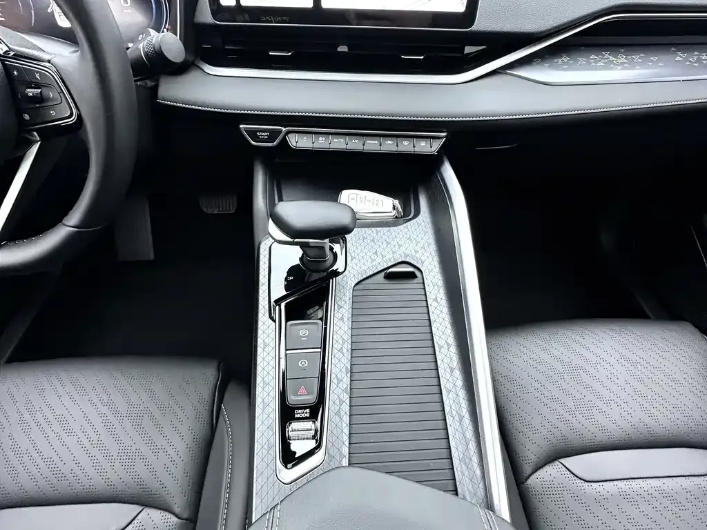 Geely Xingrui 2024 из CN, фото 8