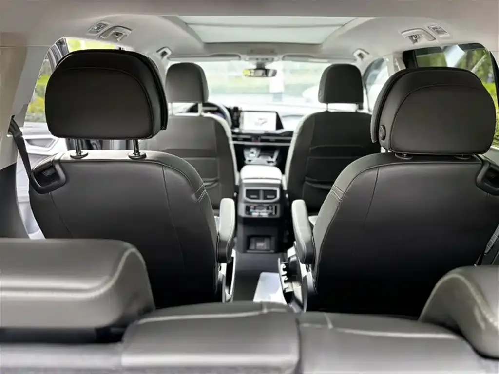 Volkswagen Talagon 2023 из CN, фото 2